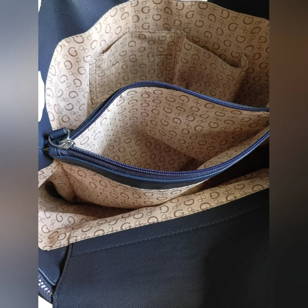 Guess Los Angeles Navy Blue Tote Bag - Picture 6 of 12